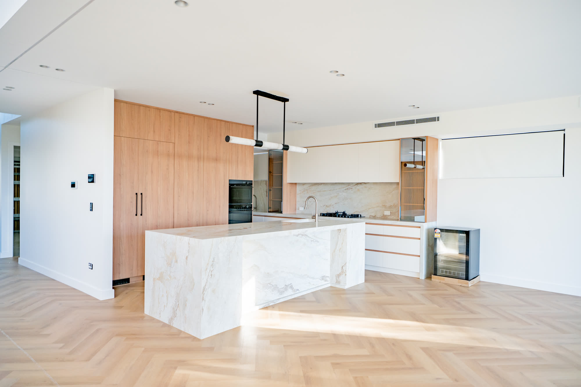 26 Clontarf St — kitchen with stone island